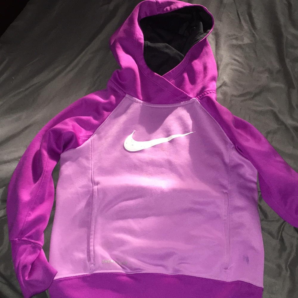 🚫SOLD🚫Nike Sweater for girls